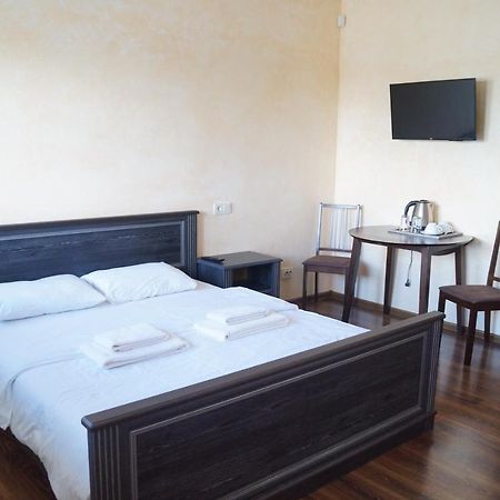 Rosinka Motel Ukrainka Dış mekan fotoğraf